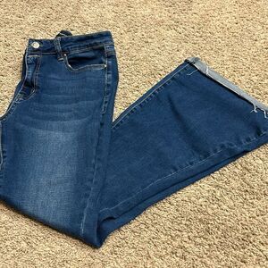 NWOT Flying banana flare jeans. Size 8L